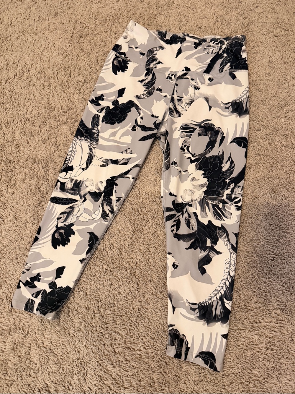 Girls Black & White Floral Active Leggings